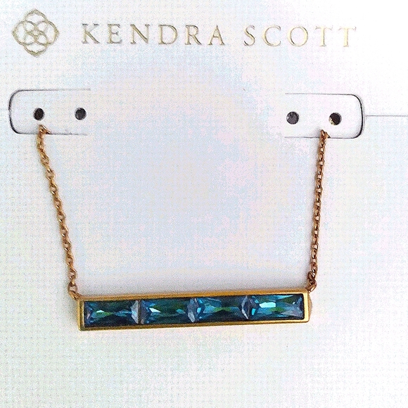 Kendra Scott Jewelry - Kendra Scott Vintage Gold Pendant Necklace Teal